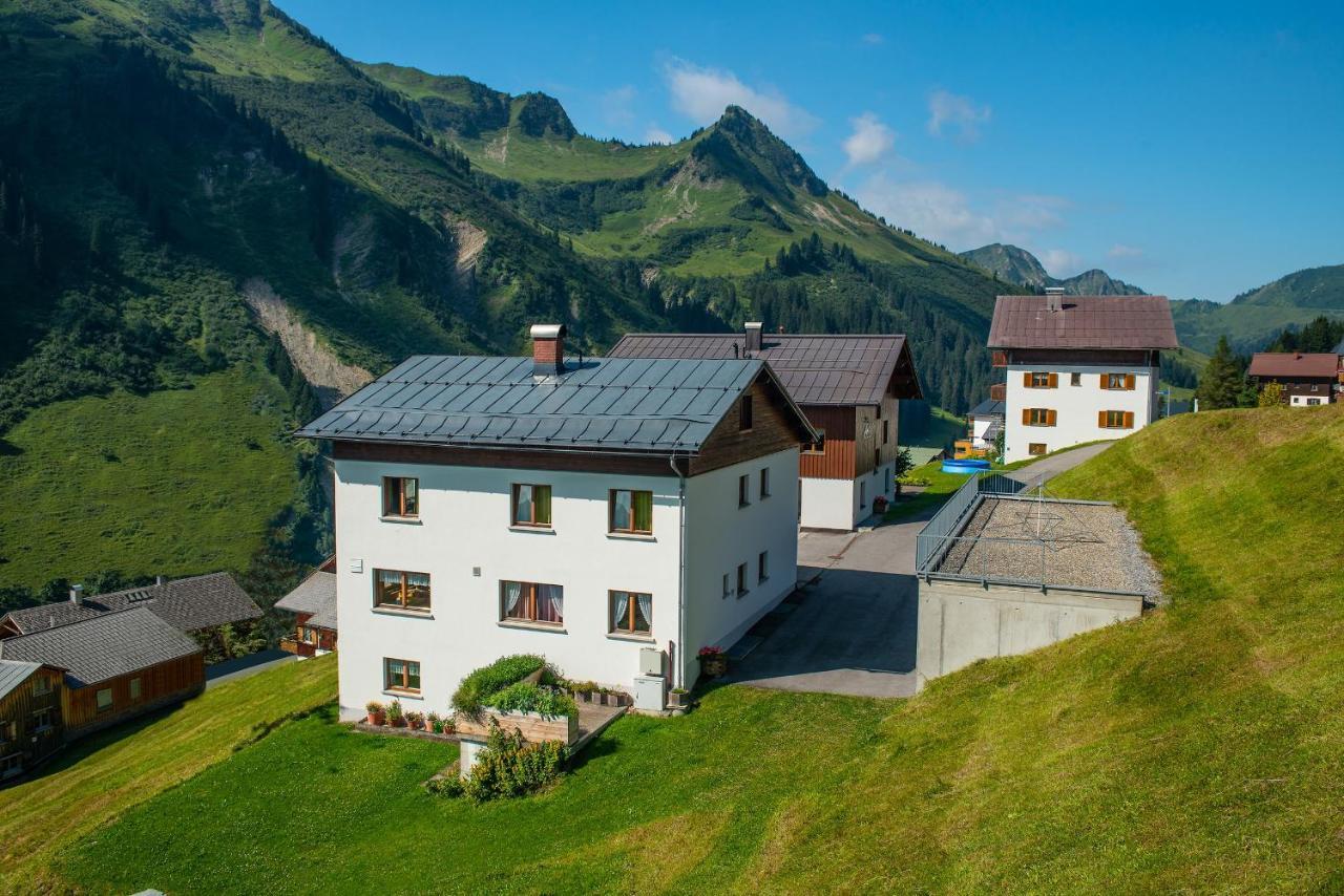 Haus Furka Hotel Damuels Exterior foto